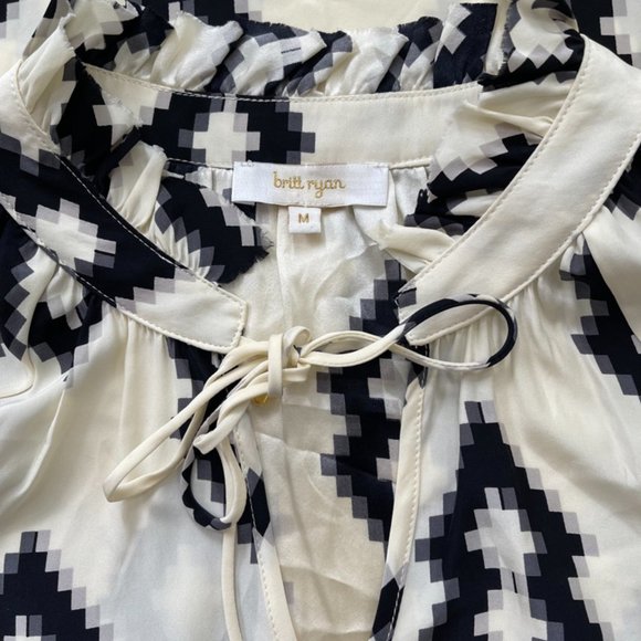 Britt Ryan Silk Geometric Long Sleeve Blouse Sz M - Picture 11 of 13
